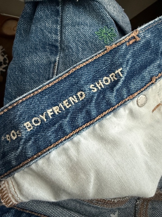 American Eagle Outfitters pride Denim 90s boyfriend Shorts Embroidery - Picture 4 of 4